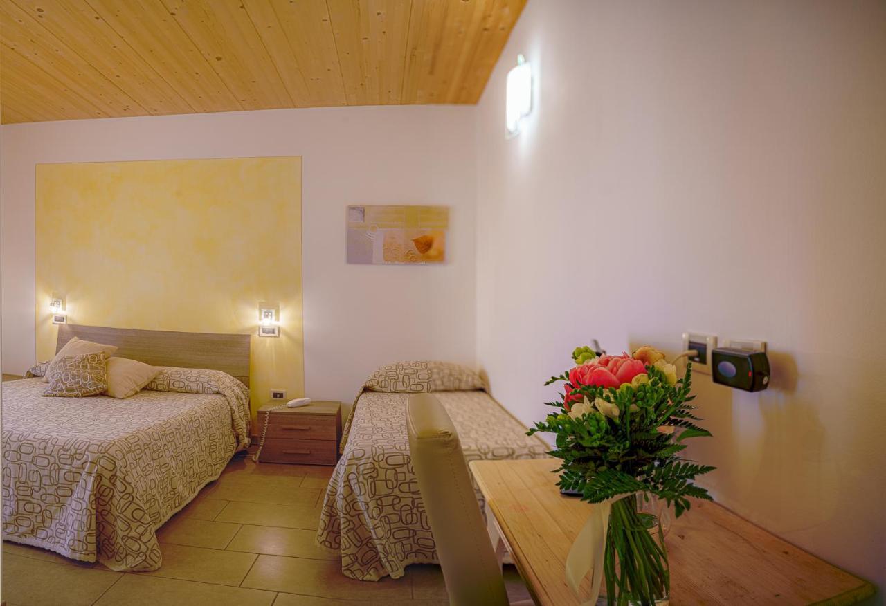 Albergo La Lampara Marina di Cecina Esterno foto