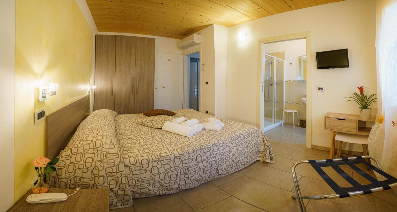 Albergo La Lampara Marina di Cecina Esterno foto
