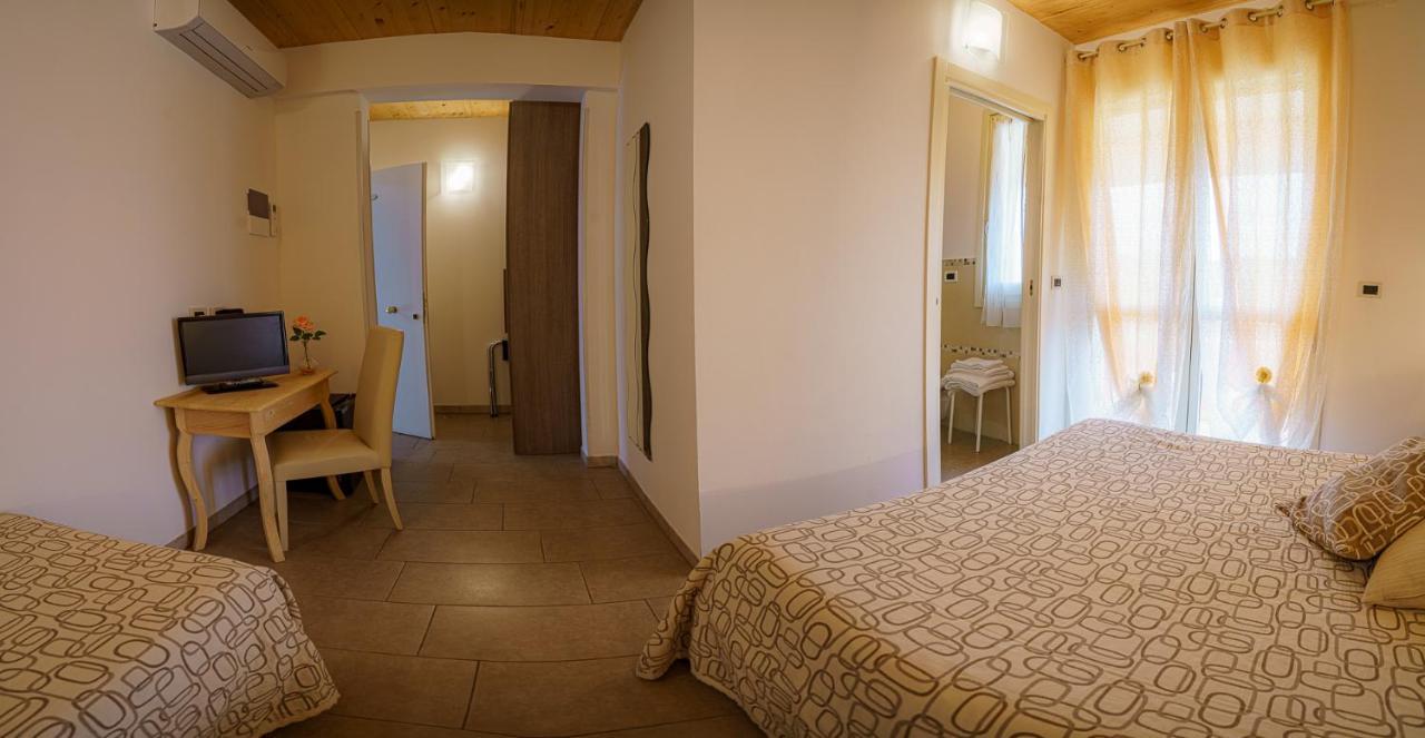 Albergo La Lampara Marina di Cecina Esterno foto