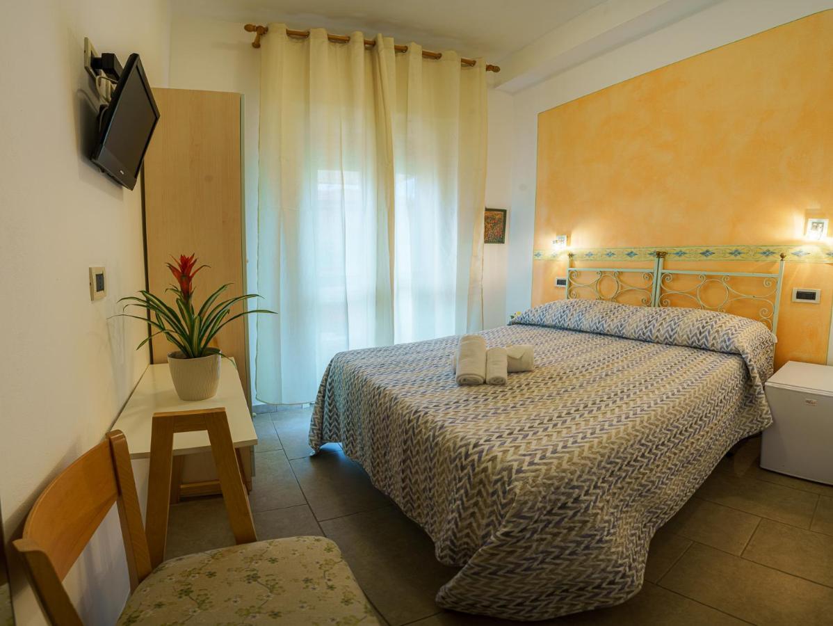 Albergo La Lampara Marina di Cecina Esterno foto