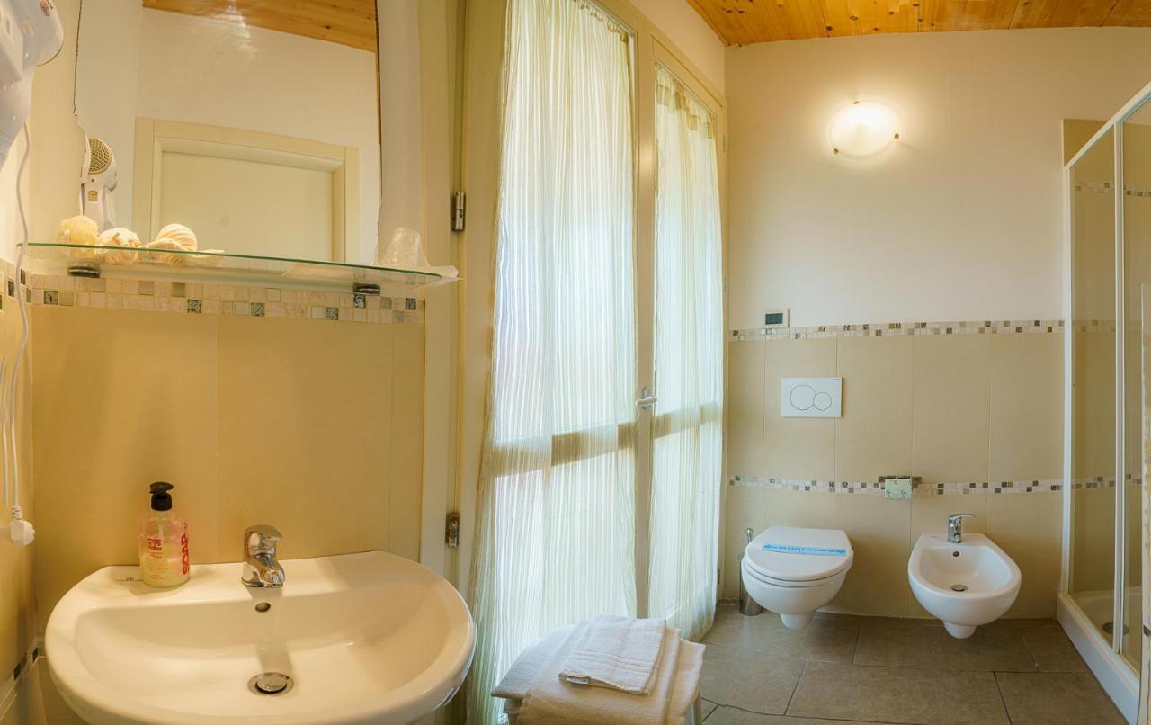 Albergo La Lampara Marina di Cecina Esterno foto