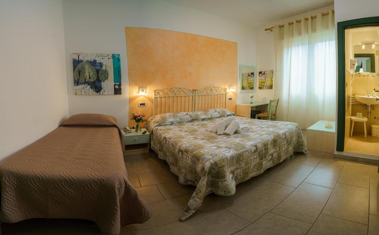 Albergo La Lampara Marina di Cecina Esterno foto