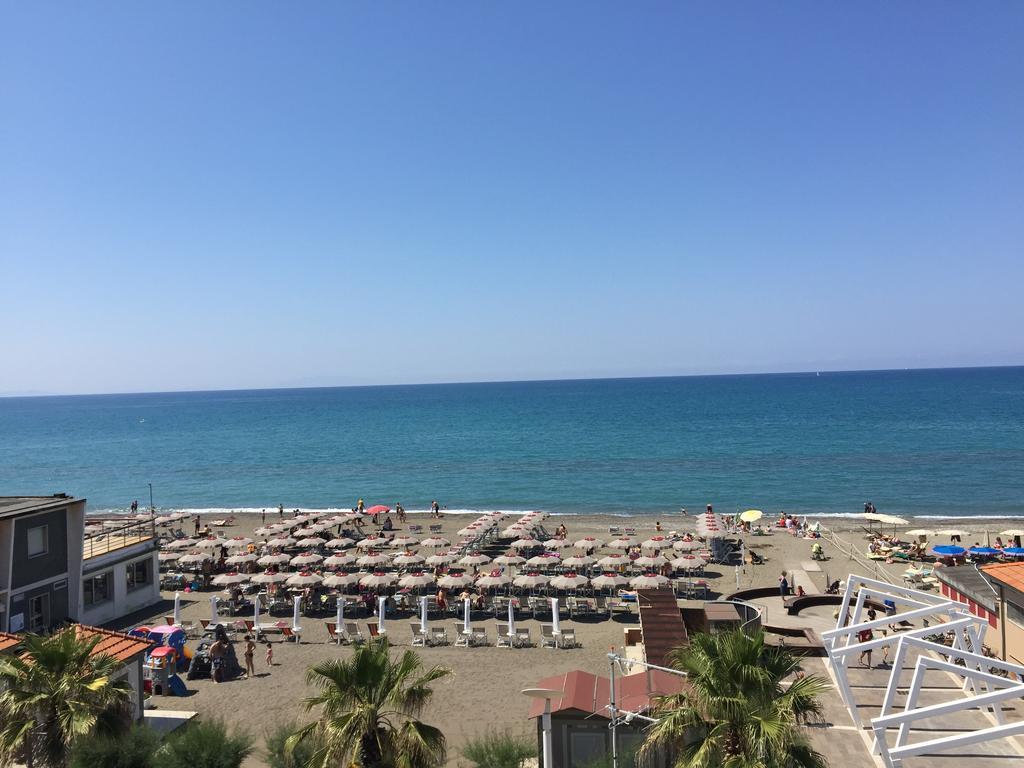 Albergo La Lampara Marina di Cecina Esterno foto